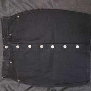 Forever 21 black denim button front skirt